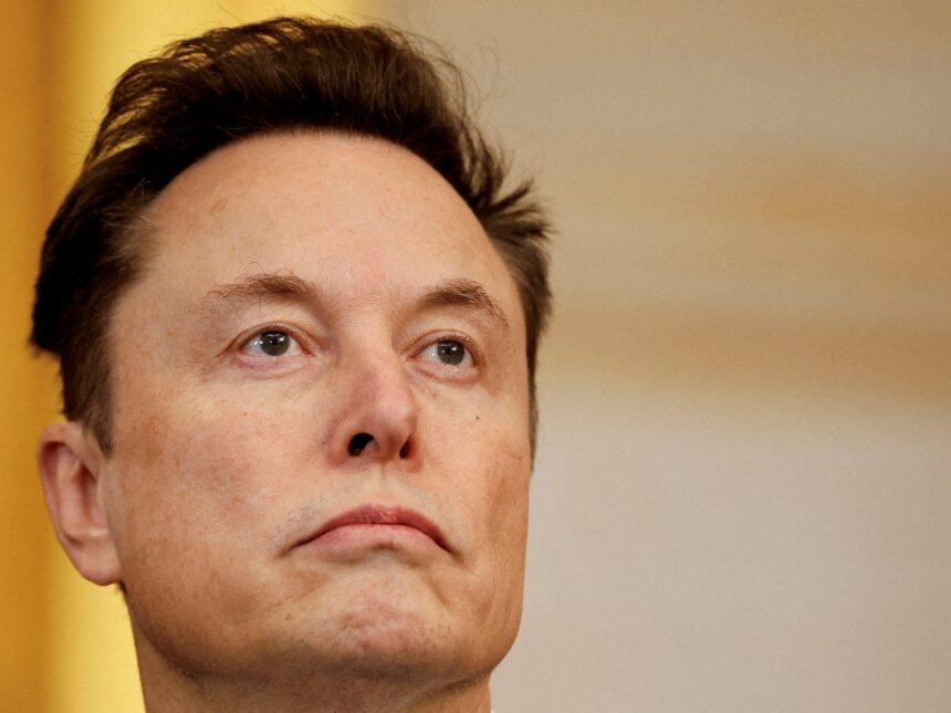 Tesla föreslår kompensationspaket för biljoner dollar för VD Elon Musk


