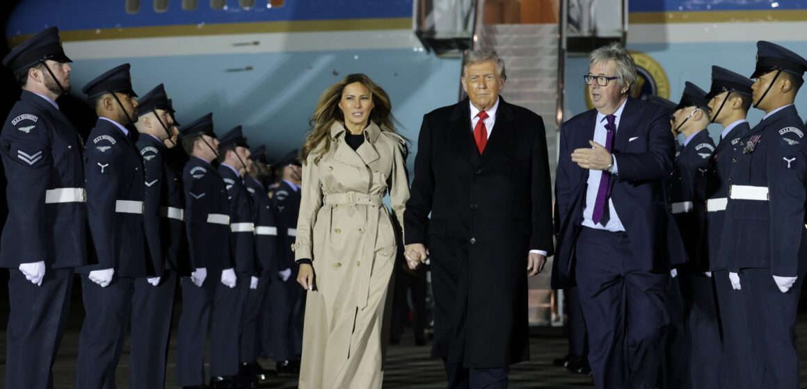 USA: s president Donald Trump anländer till Storbritannien för andra statliga besök

