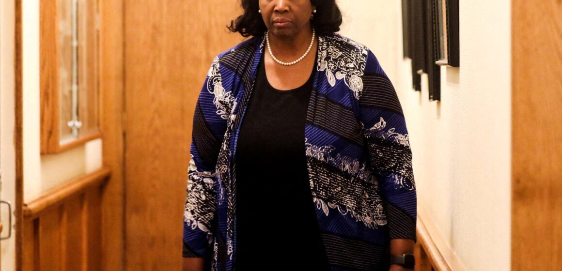 Federal Reserve guvernör Lisa Cook stämmer Trump för sitt försök Federal Reserve guvernör Lisa Cook stämmer Trump för sitt försök att avfyra henne