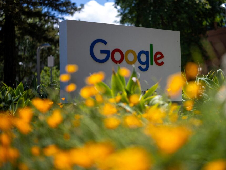 USA: s domare beordrar Google att dela sökdata med konkurrenter USA: s domare beordrar Google att dela sökdata med konkurrenter