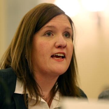 USA: s högsta domstol tillåter Trump att ta bort FTC -kommissionär för nu

