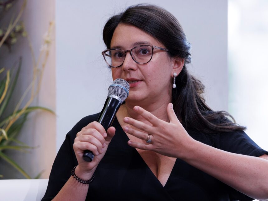 Den konservativa författaren Bari Weiss utsåg chefredaktör för CBS News

