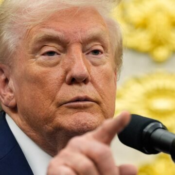 Trump avslöjar receptbelagda läkemedelsavtal med farmaceutisk jätte AstraZeneca

