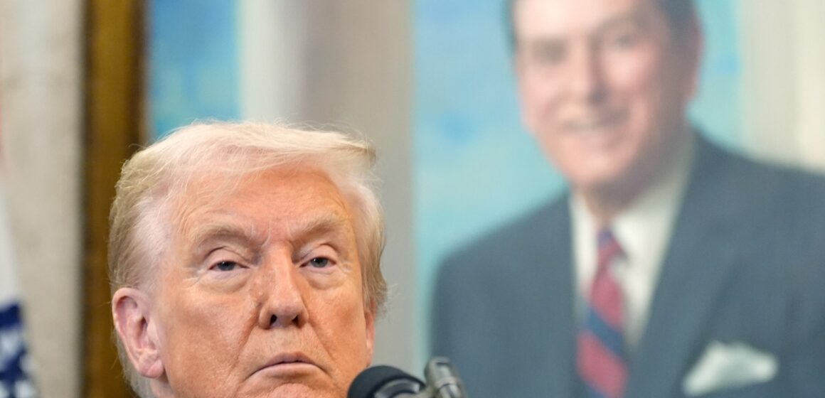 "Föräldrarnas parti": Trump hyllar regeringens vägledning för att öka IVF-tillgången

