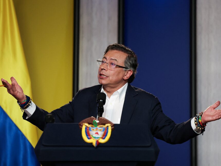 Colombias Gustavo Petro avfärdar hotade amerikanska biståndsnedskärningar som "ingenting"

