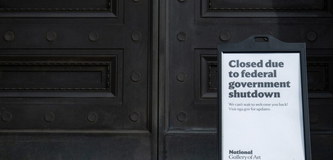 Flygförseningar är vanligare eftersom avstängningen av amerikanska myndigheter drar ut på tiden

