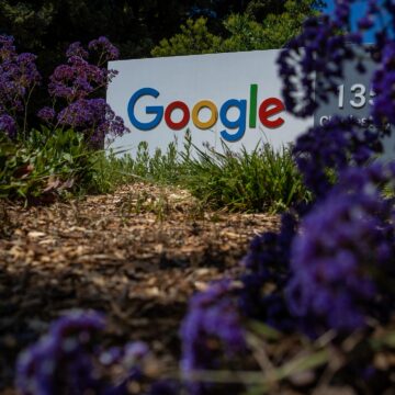 Konservativ aktivist stämmer Google för AI-genererade uttalanden

