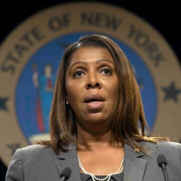 NY -riksadvokaten Letitia James åtalade på anklagelser om bedrägerier: Rapporter

