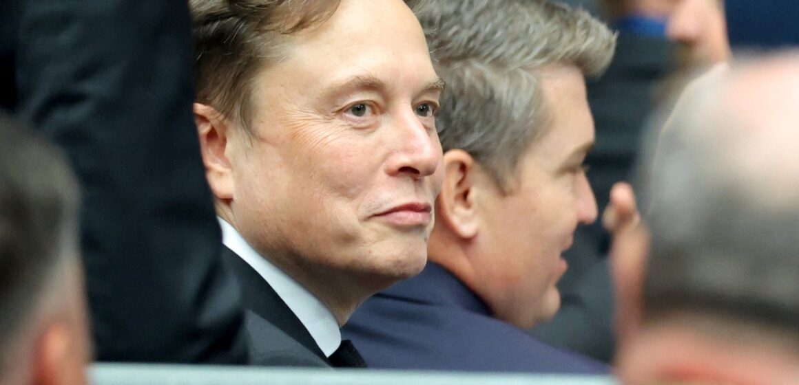 Teslas ordförande varnar att Musk kan sluta om löneavtalet på biljoner dollar avvisas

