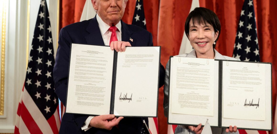Trump, Japans Takaichi undertecknar avtal för att säkra tillgången till sällsynta jordartsmetaller


