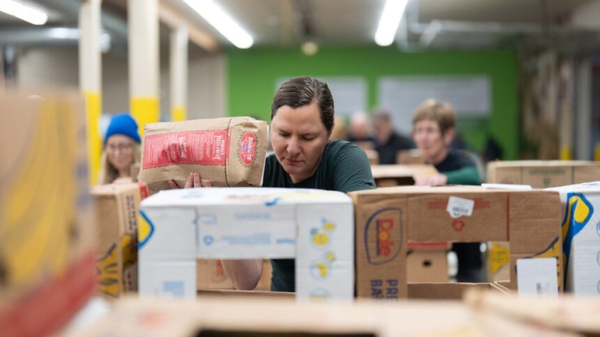 Utbredd osäkerhet när USA:s livsmedelsbistånd kommer att upphöra under regeringens Utbredd osäkerhet när USA:s livsmedelsbistånd kommer att upphöra under regeringens nedläggning