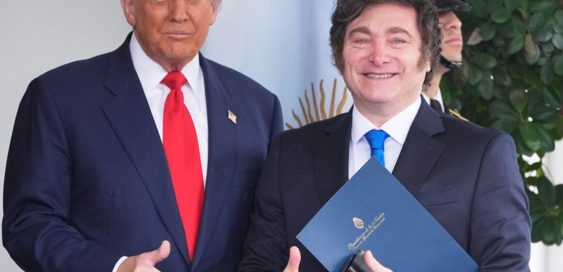 Varför amerikanska sojabönder är upprörda över Trumps räddningsaktion på 20 miljarder dollar i Argentina

