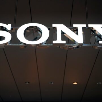 Sony, Warner och Universal undertecknar AI-musiklicensavtal med startup Klay

