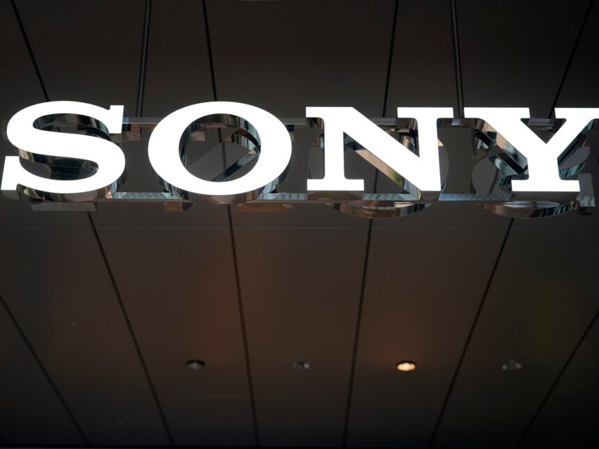 Sony, Warner och Universal undertecknar AI-musiklicensavtal med startup Klay

