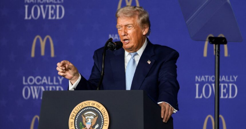 Trump hyllar lägre priser i USA mitt i stigande ångest över levnadskostnaderna

