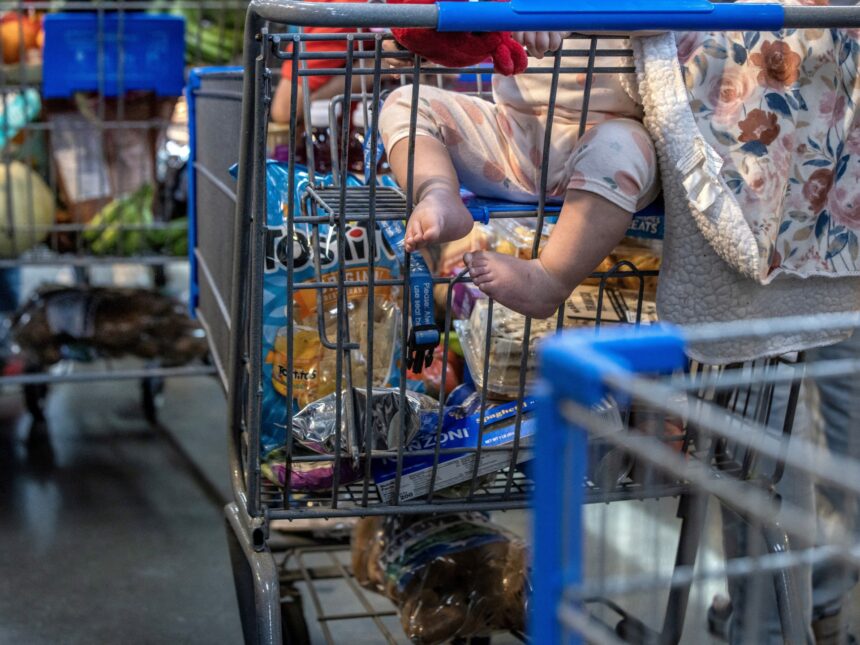 USA:s konsumentförtroende faller till den lägsta nivån sedan april USA:s konsumentförtroende faller till den lägsta nivån sedan april