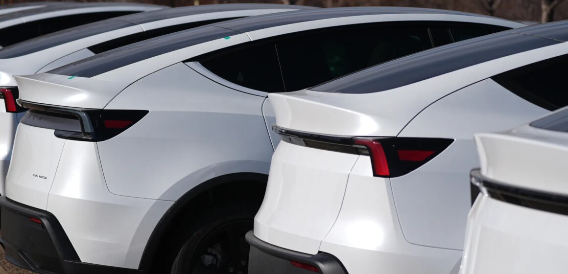 Kalifornien hotar Tesla med försäljningstopp på grund av marknadsföringsmetoder

