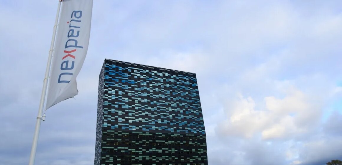 Kina uppmanar Nederländerna att rätta till "misstag" om chiptillverkaren Nexperia

