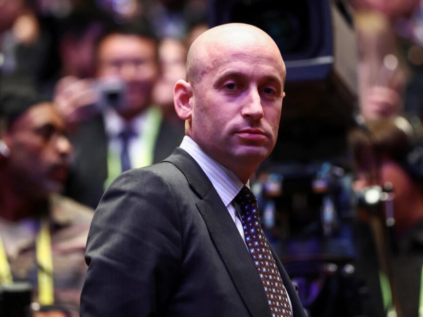 Trumps medhjälpare Stephen Miller föreslår att venezuelansk olja tillhör USA Trumps medhjälpare Stephen Miller föreslår att venezuelansk olja tillhör USA