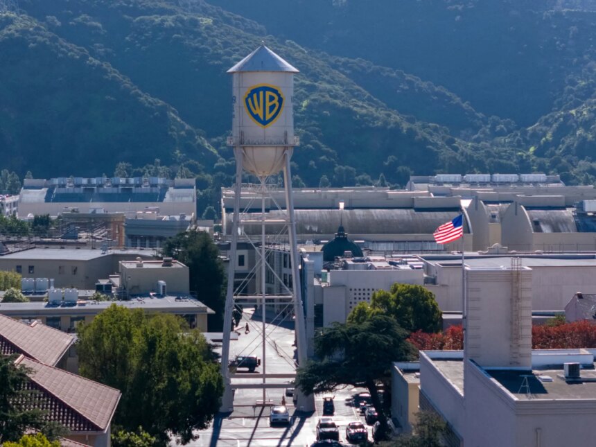 Warner Bros Discovery avvisar Paramounts fientliga uppköpsbud Warner Bros Discovery avvisar Paramounts fientliga uppköpsbud