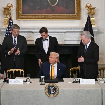 Trump Media Company tillkännager planer på att tilldela aktieägare digitala tokens

