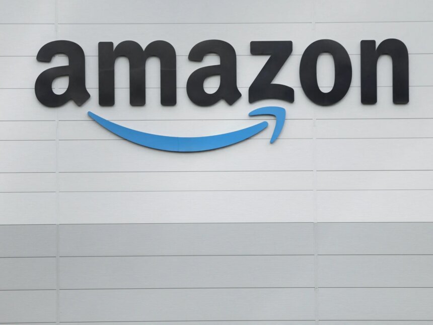 Amazon slår ner tusentals jobb under AI-press Amazon slår ner tusentals jobb under AI-press
