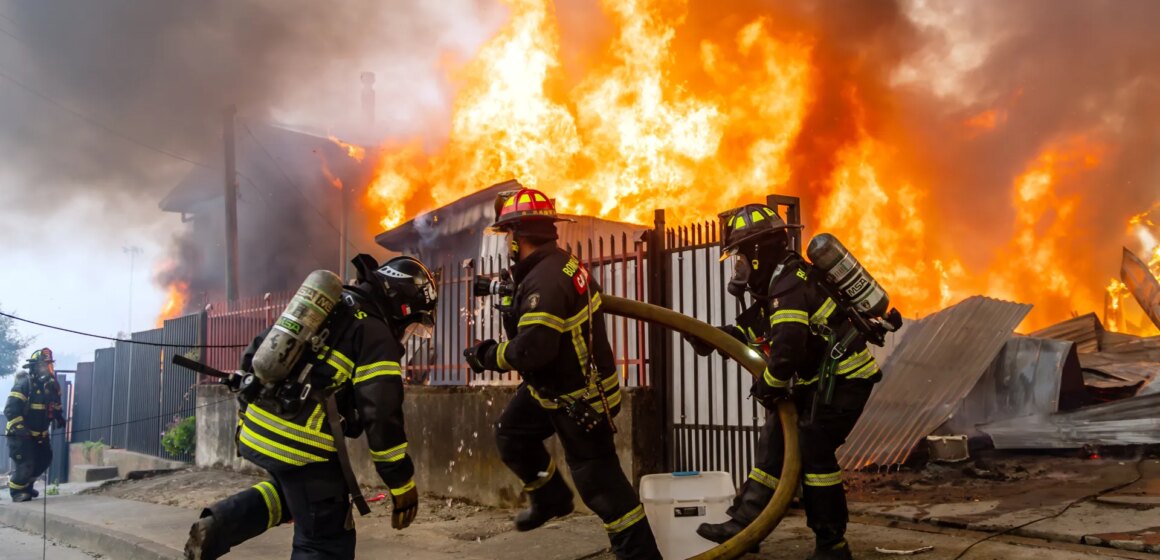 Chile förklarar "katastroftillstånd" eftersom skogsbränder dödar minst 18 | Nyheter om klimatkris
