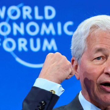 JPMorgans Dimon kallar kreditkortsräntetak för en "ekonomisk katastrof"

