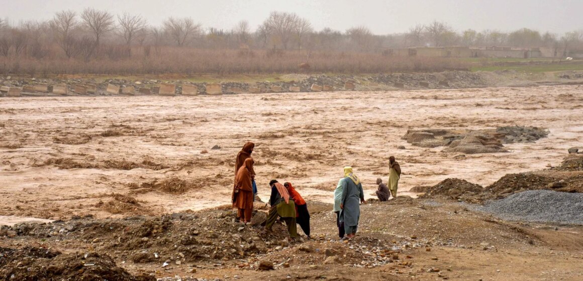 Minst 17 döda när kraftiga regn utlöser översvämningar i Afghanistan

