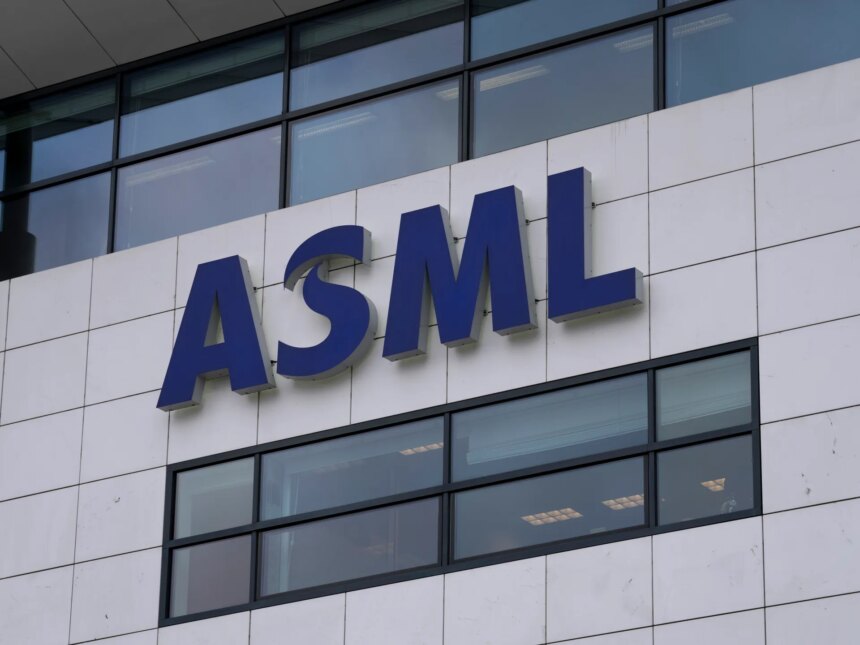 Teknikjätten ASML tillkännager rekordorder i uppsving för AI-boomen Teknikjätten ASML tillkännager rekordorder i uppsving för AI-boomen