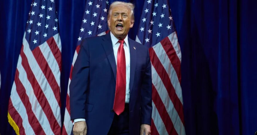 Trump säger att Venezuela ska lämna över upp till 50 miljoner fat olja till USA

