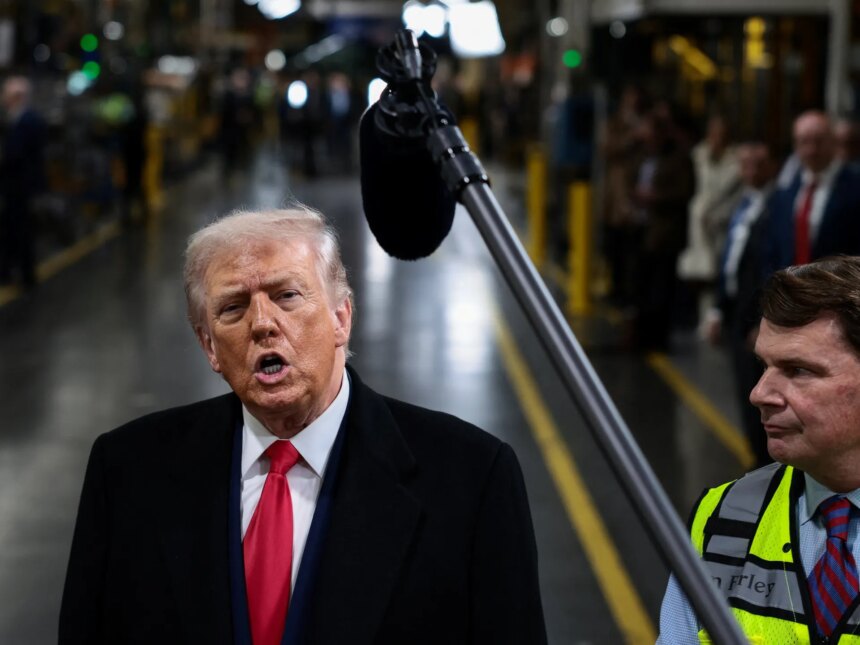 Trump säger att handelsavtalet med Mexiko och Kanada är "irrelevant" Trump säger att handelsavtalet med Mexiko och Kanada är "irrelevant" för USA