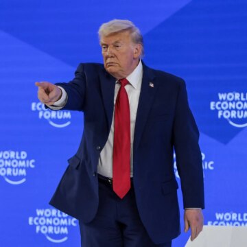 Trump stämmer JPMorgan och vd Dimon för påstådd "debanking"

