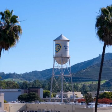 Warner Bros avvisar återigen senaste fientliga bud från Paramount

