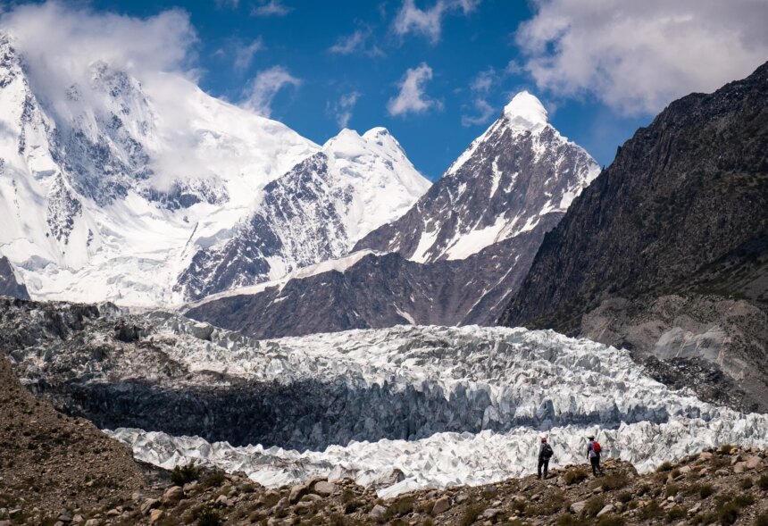 Glaciärympning: Hur en inhemsk konst motverkar vattenbrist

