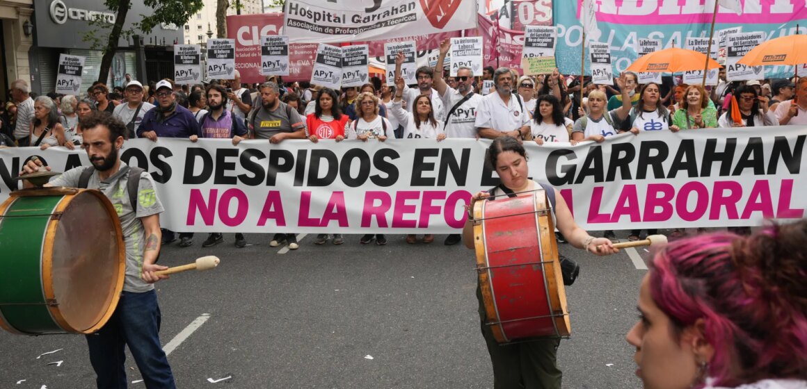 Strejk över arbetsreformer gör att Argentinas huvudstad nästan stannar

