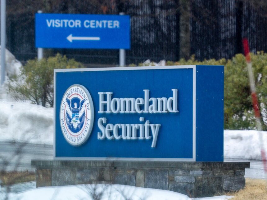 USA:s inrikessäkerhetsdepartements finansieringsförhandlingar stannar

