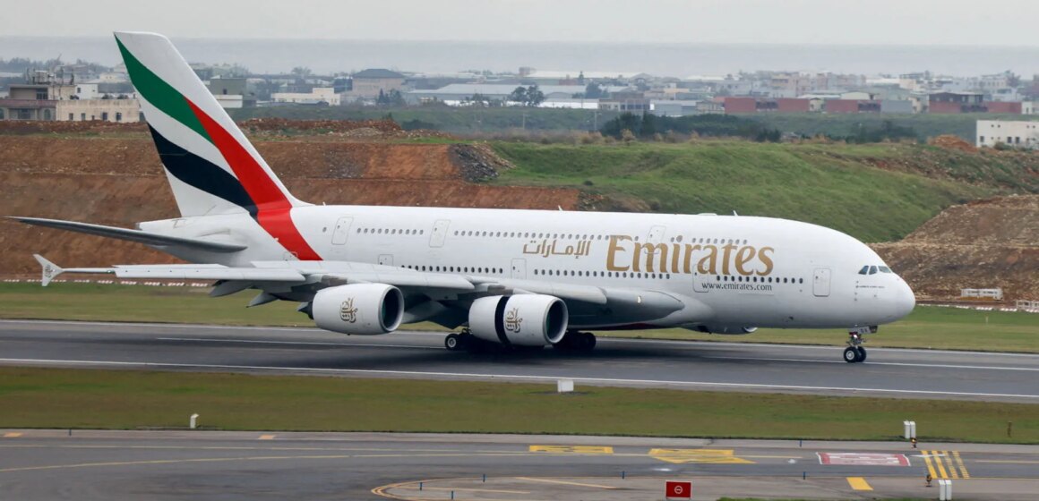 Tiotusentals människor kämpar för flyg från Mellanöstern mitt i kriget i Iran

