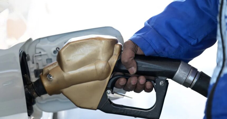 Oljepriserna svänger vilt bland blandade budskap om kriget i Iran

