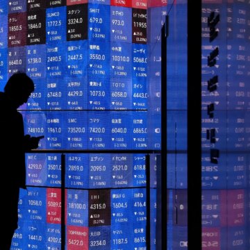 Asiatiska börser faller mitt i Trumps ultimatum om Iran

