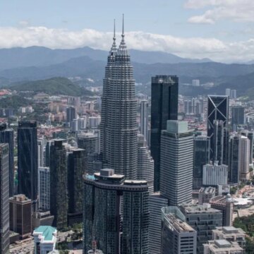 Malaysia flyttar för att skärpa reglerna för expats, vilket ökar rädslan för talangflykt

