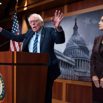 Amerikanska lagstiftare trycker på för paus i datacenter tills AI-skydd på plats

