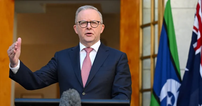 Australien ska halvera bränsleskatten när den globala energikrisen fördjupas

