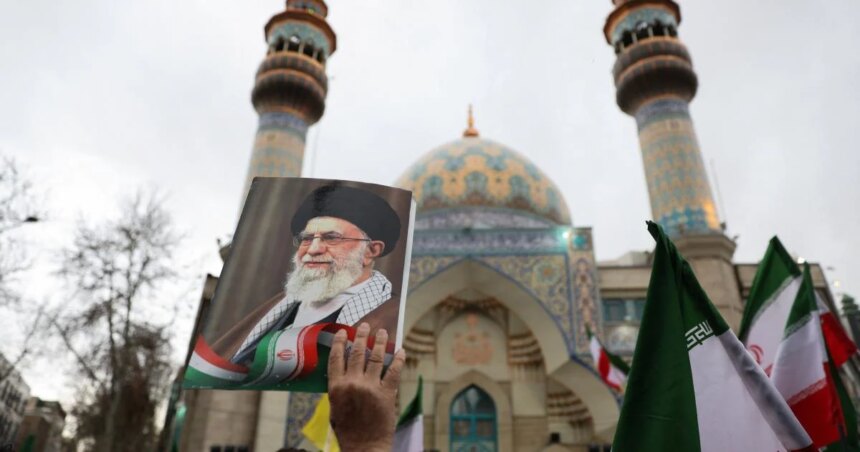 Den iranska regimens existentiella kris – och vad som kan Den iranska regimens existentiella kris – och vad som kan komma efter Khamenei