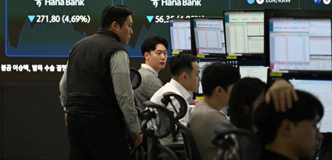 Sydkoreas aktiemarknad drabbades av den största nedgången i historien mitt i kriget mellan USA och Iran

