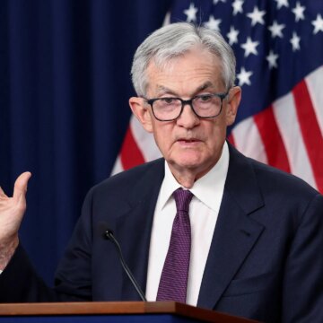 US Fed håller räntorna stabila mitt i ekonomisk osäkerhet, Irankrig

