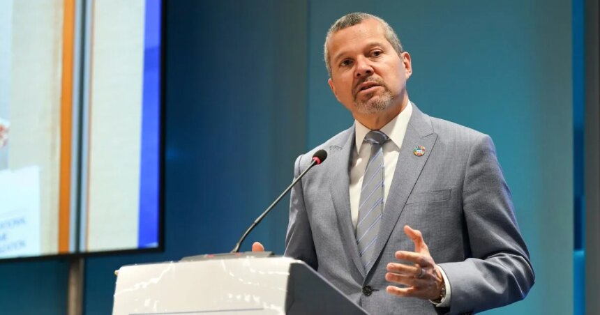 Iran får inte ta ut vägtullar i Hormuzsundet, säger FN:s sjöchef

