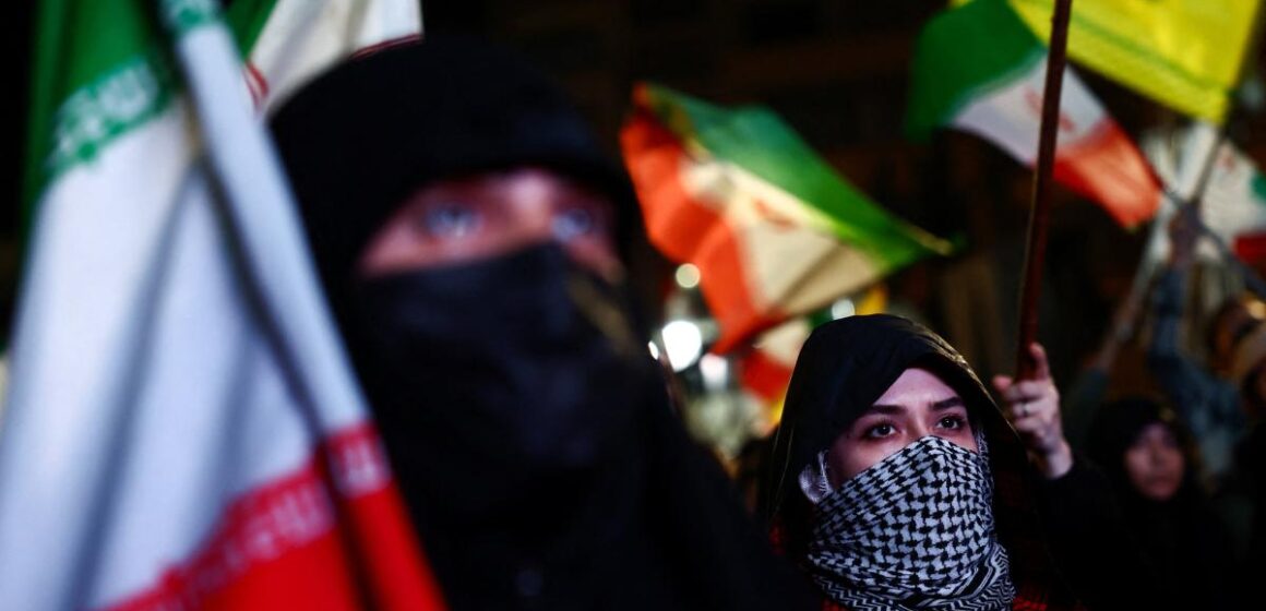 Hur kriget räddade den iranska regimen
