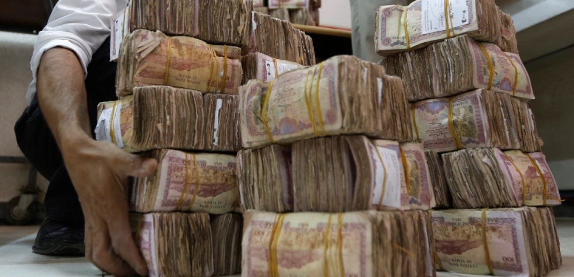 Kontantbrist griper Jemen trots valutastabilisering

