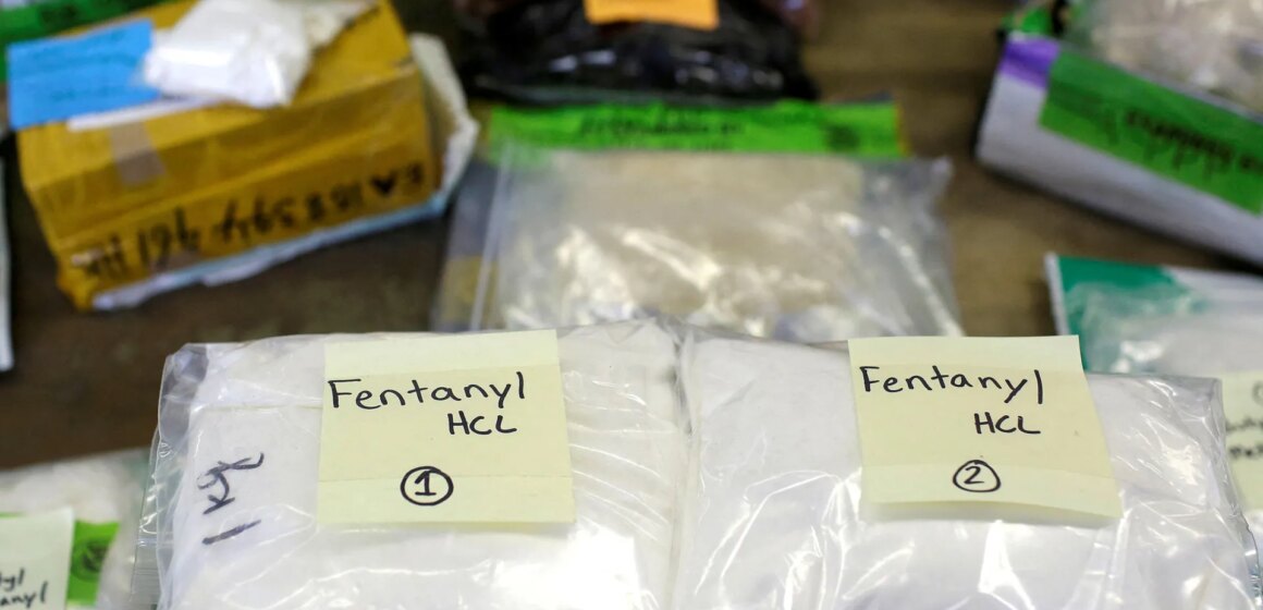 När fentanylkrisen utvecklas säger experter att USA fortfarande är "bakom åtta bollen"

